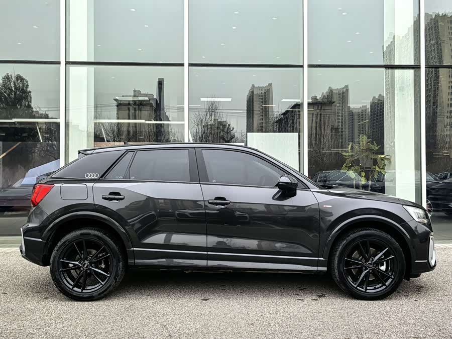 Audi Q2L 2024 imagem de carro #3