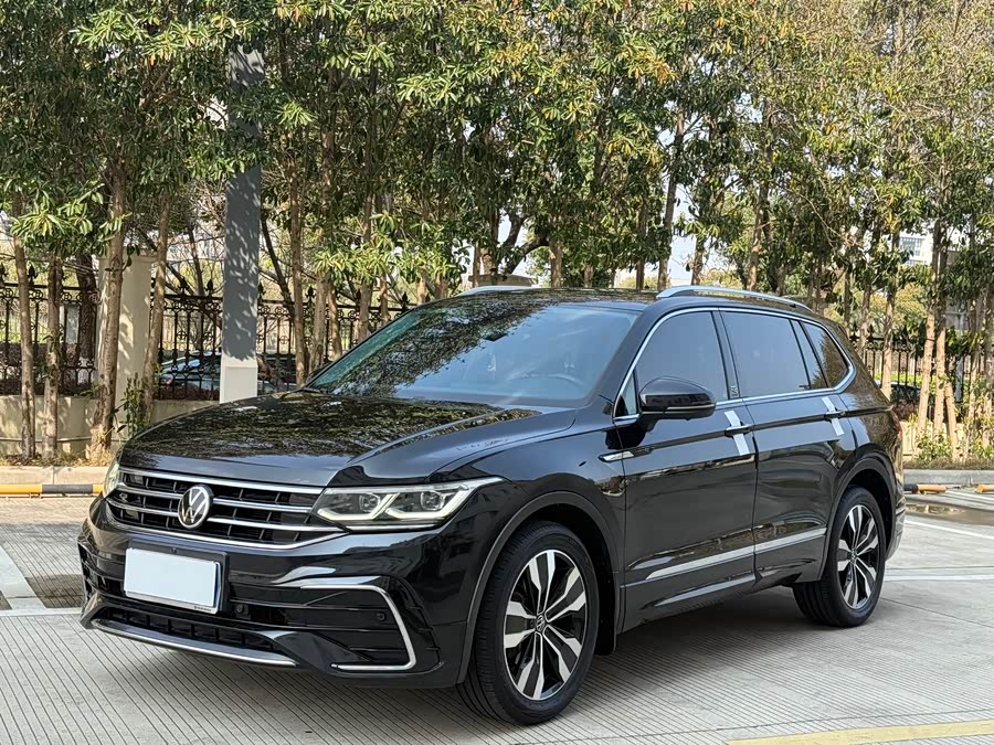 Volkswagen Tiguan L 2021 car image #3