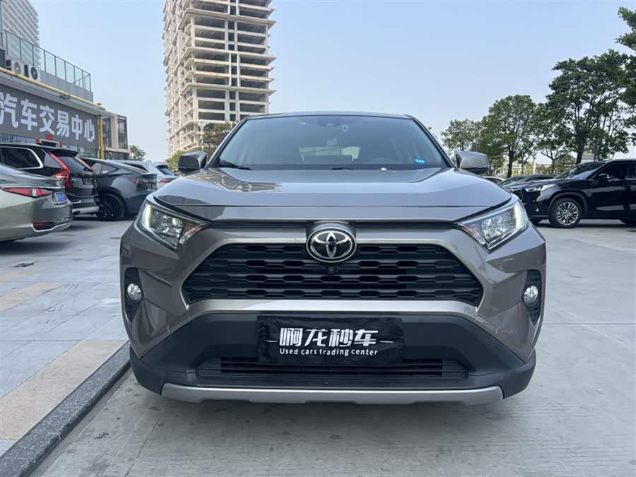 Toyota RAV4 2021 car image #3