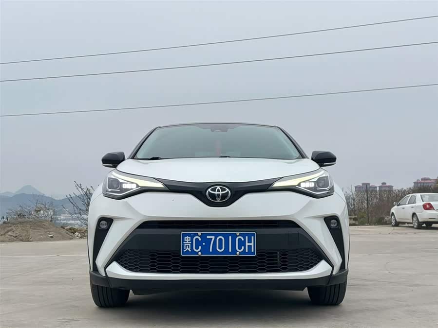 Toyota C-HR 2022 car image #3