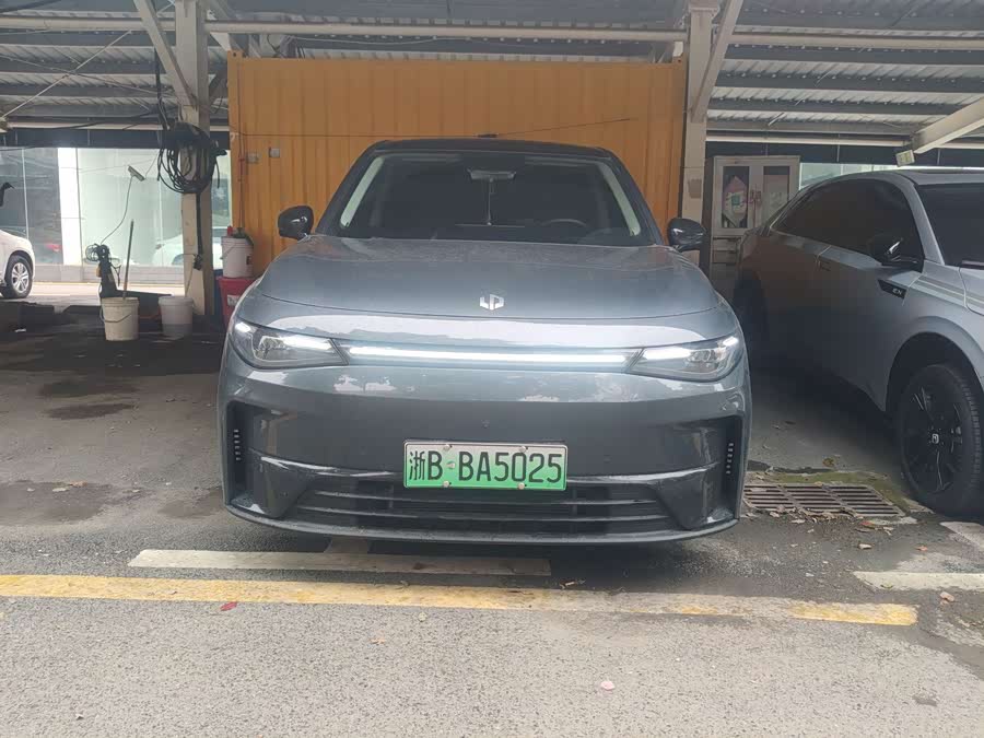 零跑汽车 零跑C10 2025 汽车图片 #3