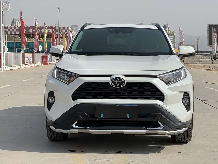 Toyota RAV4 2021 car image #3