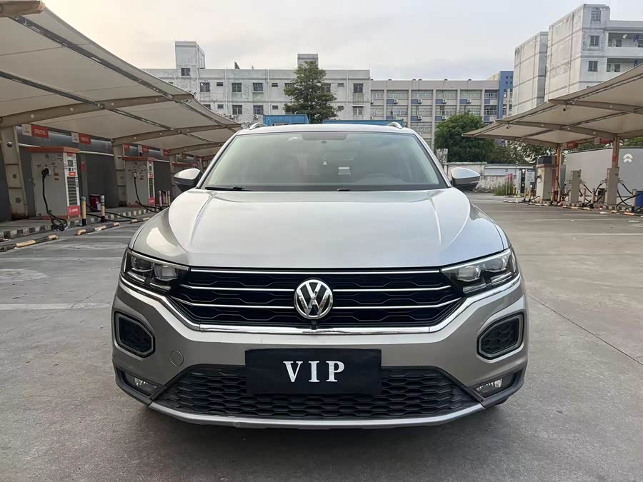 Volkswagen T-Roc 2020 car image #3