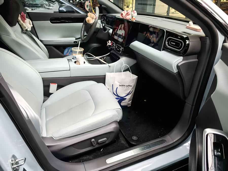 零跑汽车 零跑C01 2024 汽车图片 #3