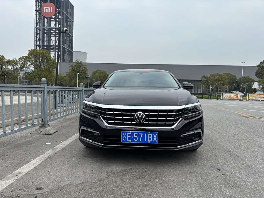 Volkswagen Passat 2021 car image #3