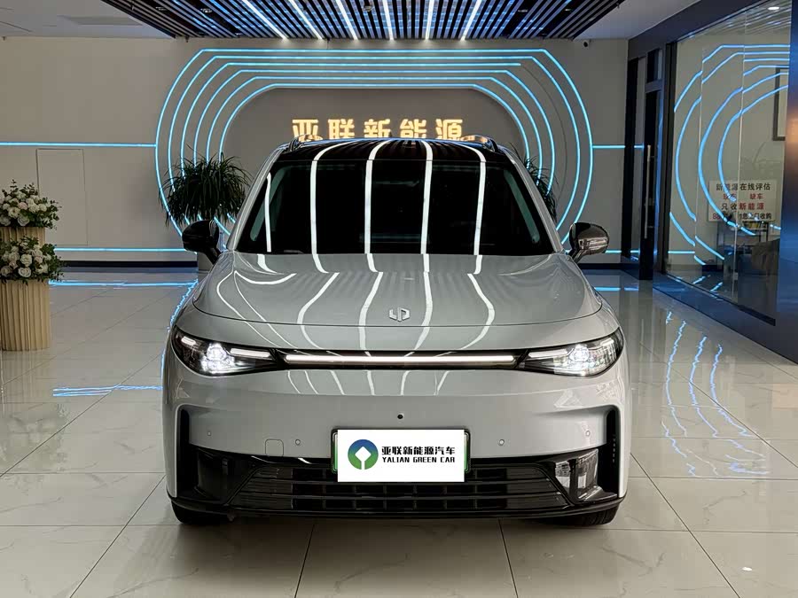 零跑汽车 零跑C16 2024 汽车图片 #3