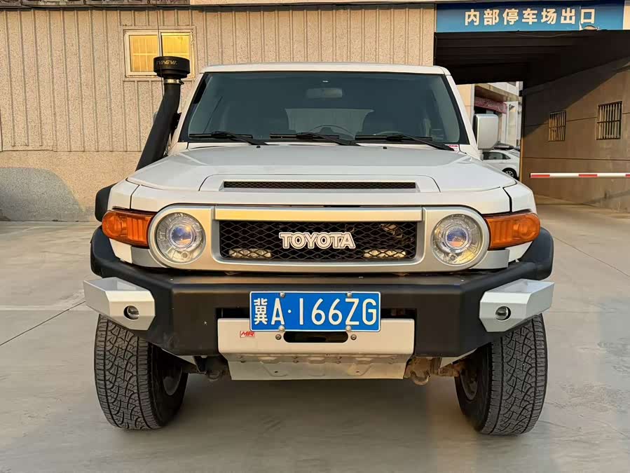 Toyota FJ Cruiser 2008 immagine di auto #3