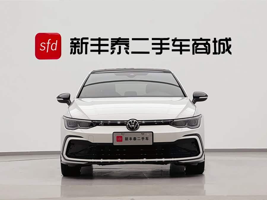 Volkswagen Golf 2020 car image #3