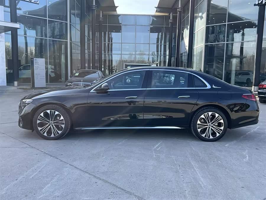 Mercedes-Benz E Class New Energy 2024 immagine di auto #3