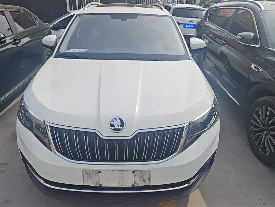 Skoda Kamiq 2023 imagen de coche #3