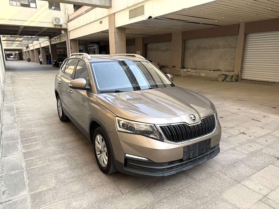 Skoda Kamiq 2021 car image #3
