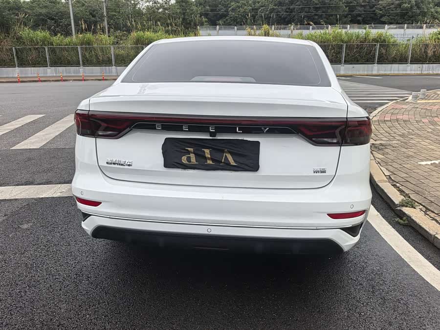 GEELY Emgrand 2023 car image #3