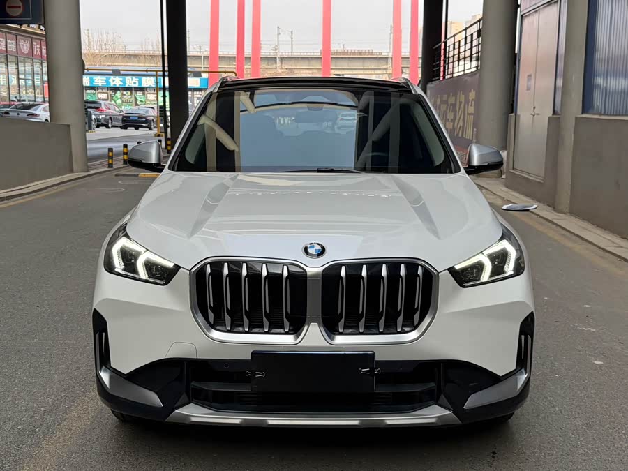 BMW X1 2023 car image #3
