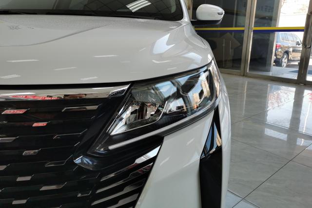 GEELY OkavangoPRO 2024 car image #3