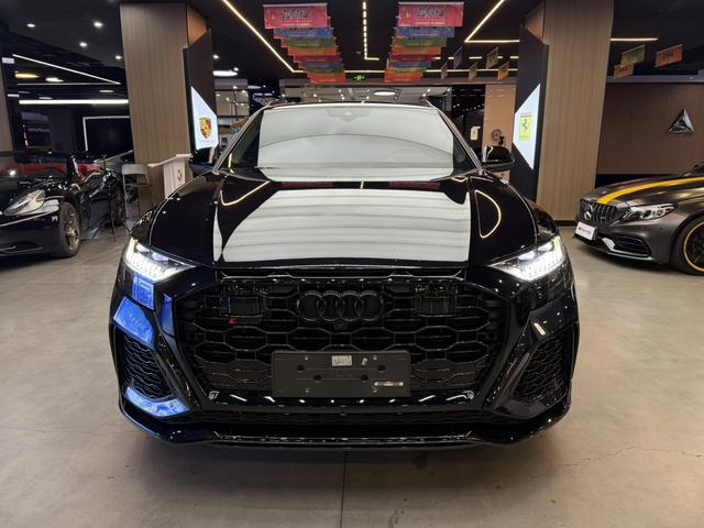 Audi RS Q8 2021 car image #3