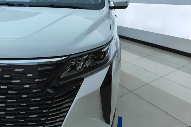 GEELY OkavangoPRO 2025 #3 GEELY OkavangoPRO 2025 car image #3