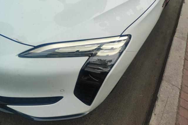 HongQi EH7 2024 #3 HongQi EH7 2024 car image #3