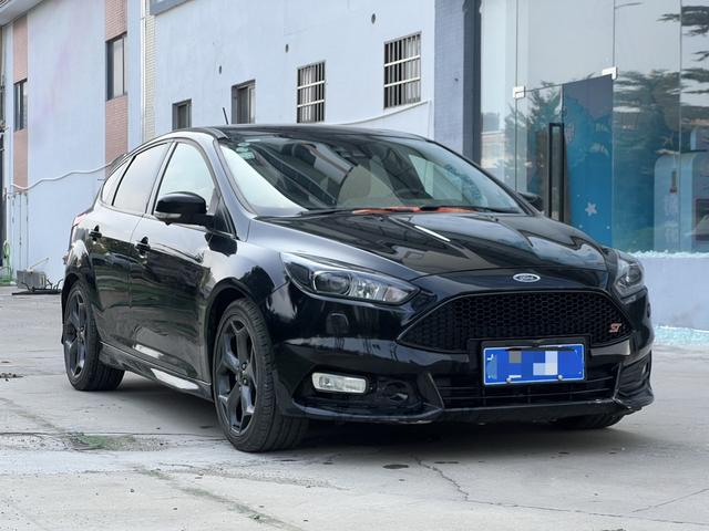 Ford Focus (Imported) 2018 imagen de coche #3
