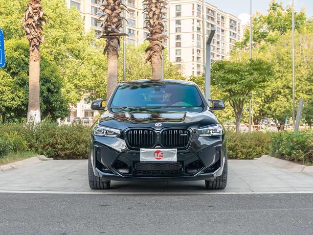 BMW X4 M 2023 car image #3