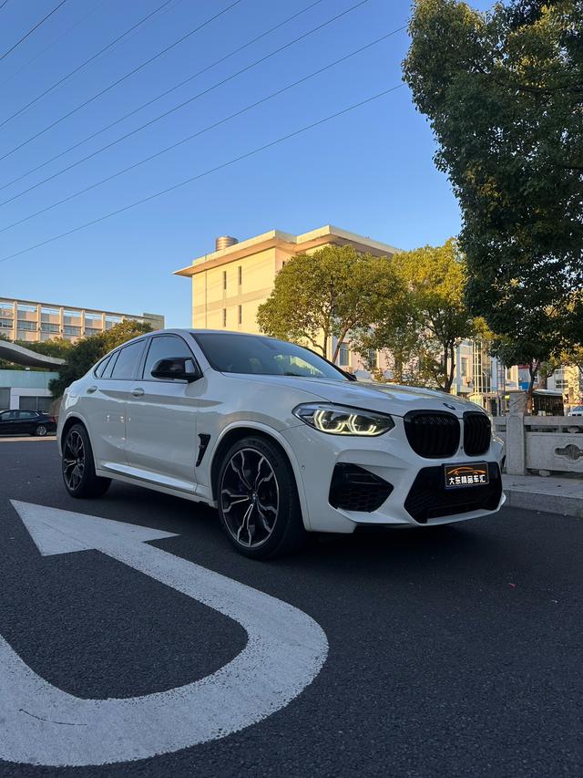 BMW X4 M 2019 car image #3