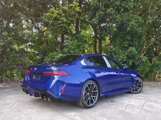 BMW M5 New Energy #3 BMW M5 New Energy صورة سيارة #3