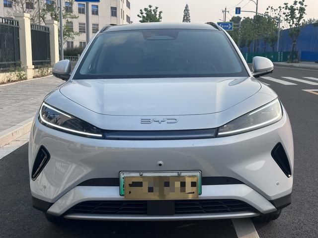 BYD Sea Lion 05 EV 2025 car image #3