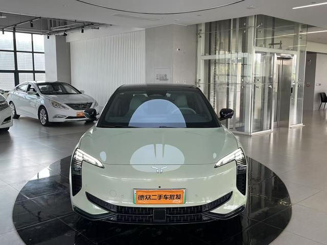 HongQi EH7 2024 car image #3