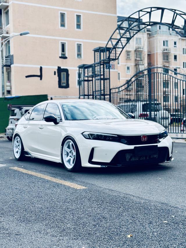 Honda Civic (Imported) 2024 صورة سيارة #3