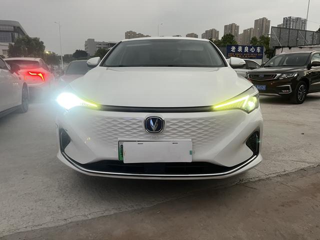 Changan Eado EV 2023 car image #3