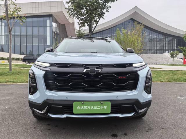 Chevrolet Equinox Plus 2024 car image #3