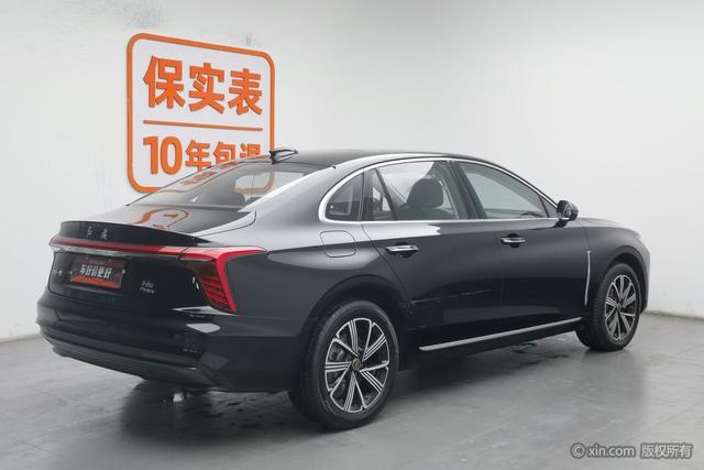 HongQi H5 PHEV 2025 #3 HongQi H5 PHEV 2025 car image #3