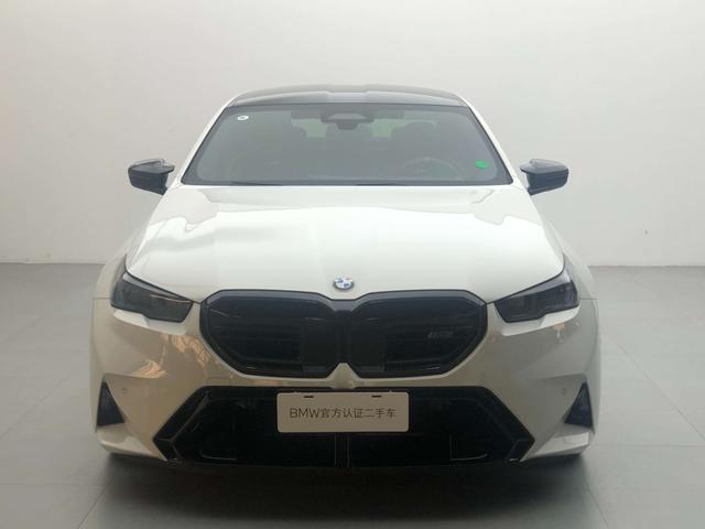BMW M5 New Energy car image #3
