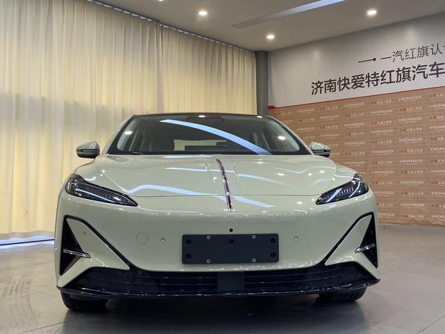 HongQi TianGong 05 2025 #3 HongQi TianGong 05 2025 car image #3