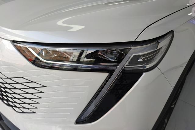 Haval Fierce Dragon MAX 2023 #3 Haval Fierce Dragon MAX 2023 car image #3