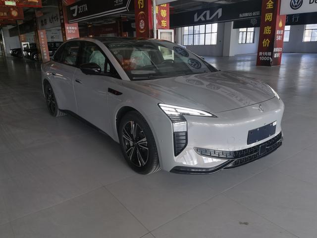 HongQi EH7 2025 #3 HongQi EH7 2025 car image #3