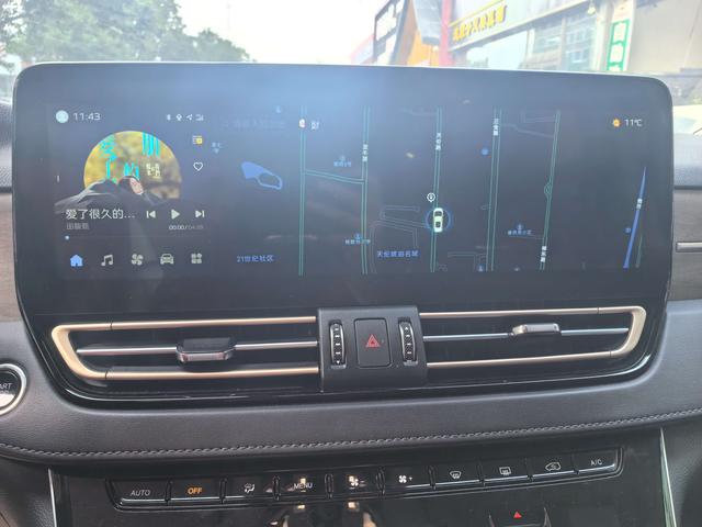 HongQi HQ9 PHEV 2024 #3 HongQi HQ9 PHEV 2024 car image #3