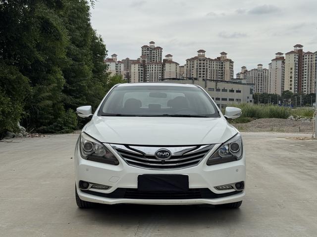 BYD G5 2014 immagine di auto #3
