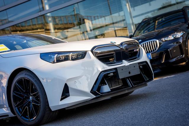 BMW M5 New Energy #3 BMW M5 New Energy car image #3