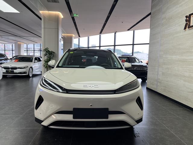 BYD Sea Lion 05 EV 2025 car image #3