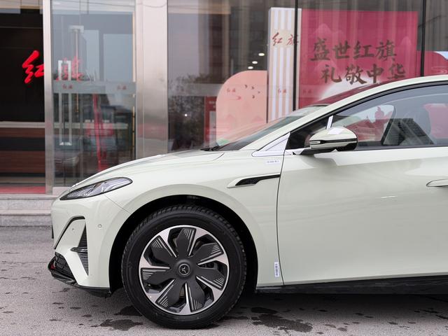 HongQi TianGong 05 2025 car image #3