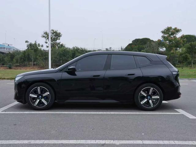 BMW iX 2023 #3 BMW iX 2023 car image #3