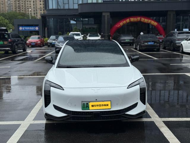 HongQi EH7 2024 #3 HongQi EH7 2024 car image #3