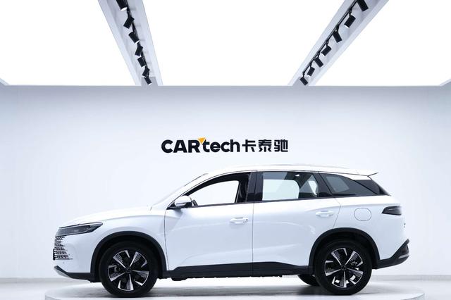 BYD Sea Lion 05 DM-i 2024 car image #3