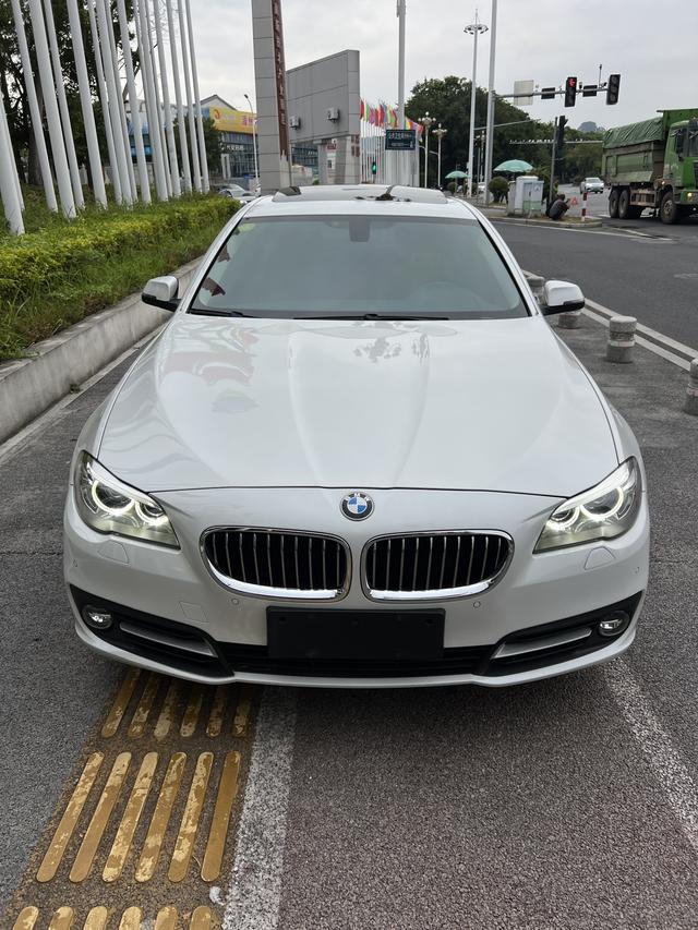 BMW 5 Series (Imported) 2016 #3 BMW 5 Series (Imported) 2016 imagem de carro #3