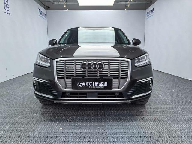 Audi Q2L e-tron 2021 car image #3
