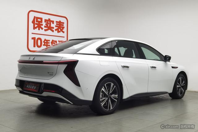 HongQi EH7 2024 immagine di auto #3