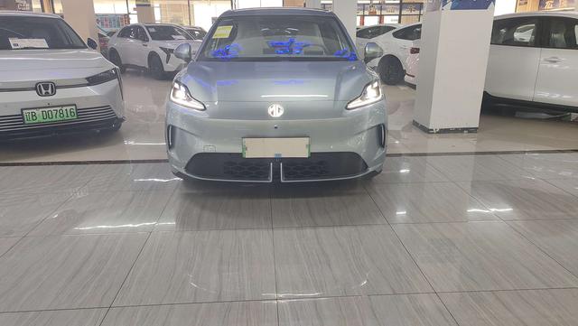 MG 4 EV 2025 immagine di auto #3