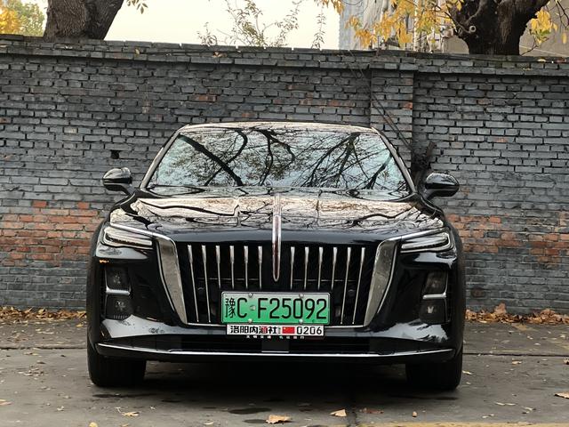 HongQi H5 PHEV 2025 #3 HongQi H5 PHEV 2025 car image #3