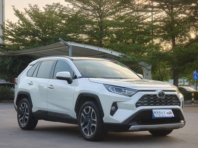 Toyota RAV4 Hybird E+ 2020 #3 Toyota RAV4 Hybird E+ 2020 immagine di auto #3