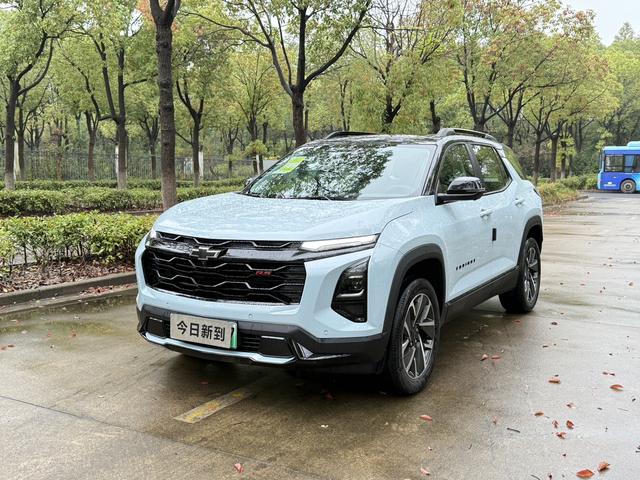 Chevrolet Equinox Plus 2025 #3 Chevrolet Equinox Plus 2025 car image #3